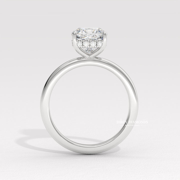 Wedding ring
Anniversary gift for her
Proposal ring
Timeless engagement ring
Classic cushion cut