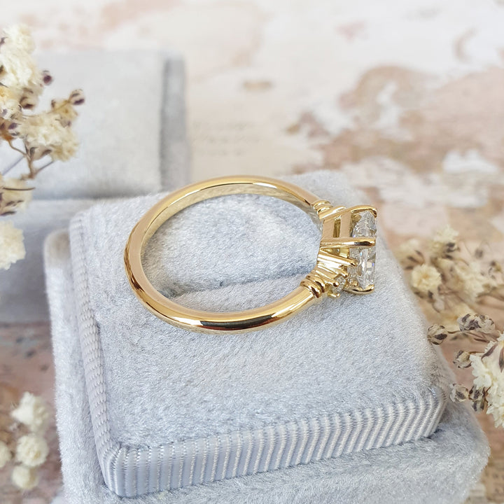 radiant-cut-five-stone-d-vs1-lab-grown-diamond-engagement-ring