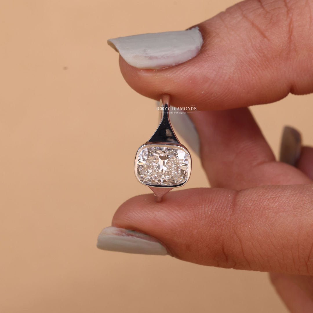 3.0CT-5.0CT Bezel Set Cushion FE/VS2 Lab Grown Diamond Engagement Ring