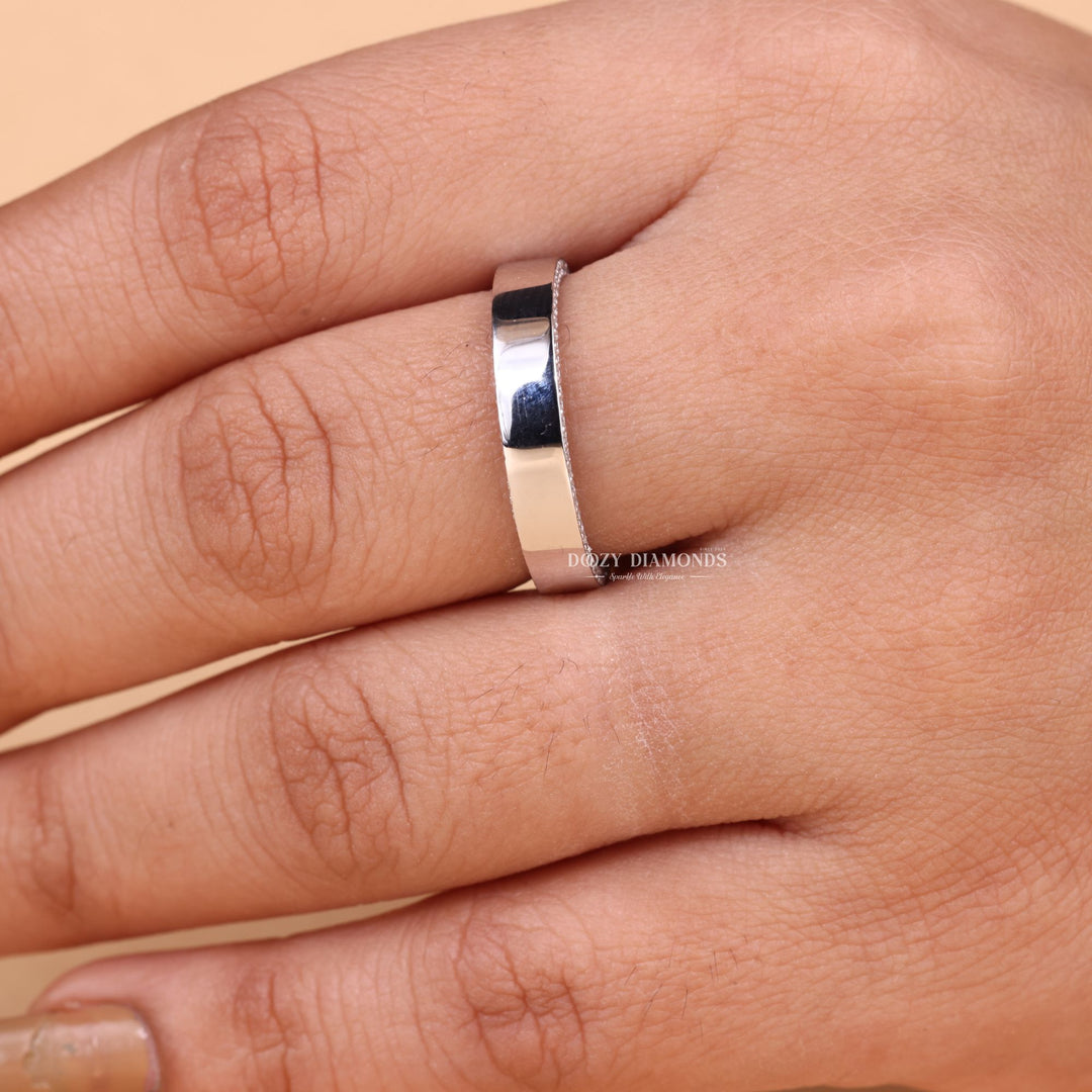 Round Cut Lab Grown Diamond EF/VVS Plain Gold Wedding Band