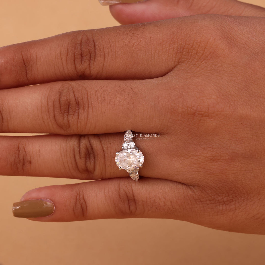 1.50CT-2.50CT Oval Cut E/VS1 Lab Grown Diamond Cluster Engagement Ring