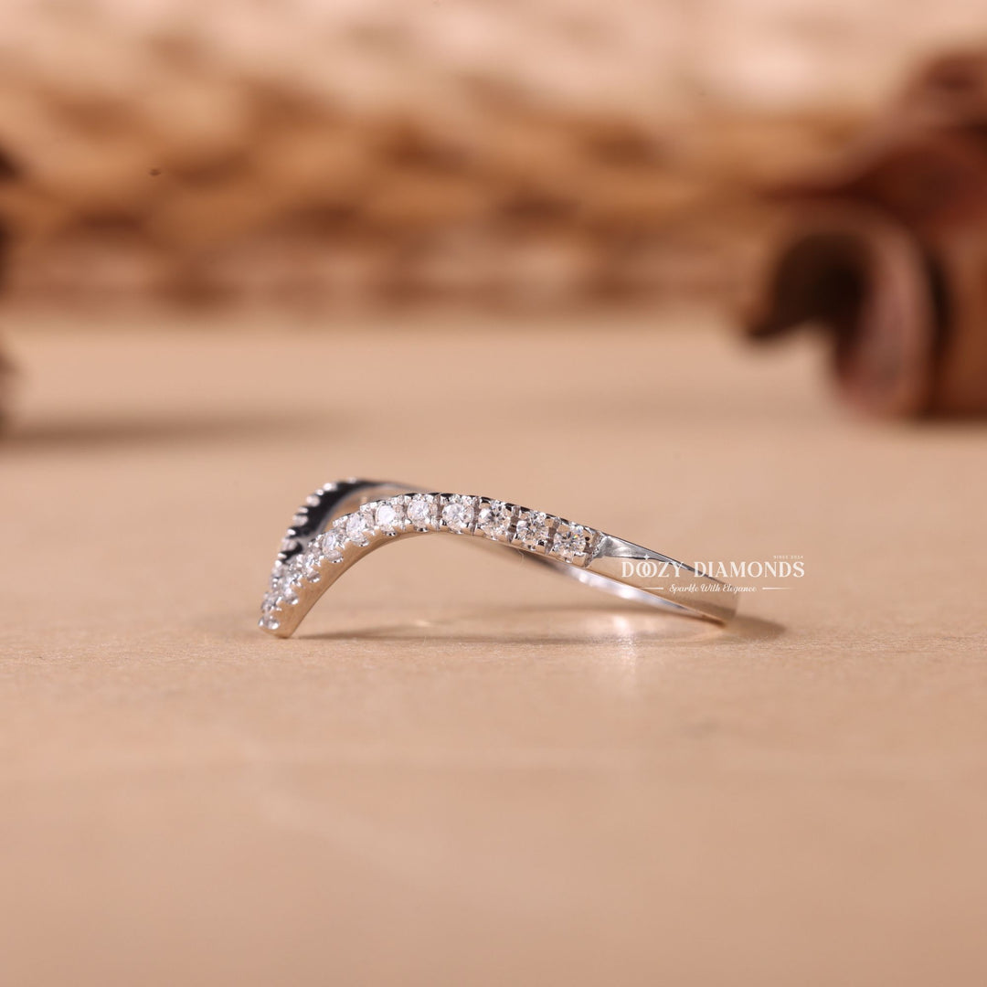 Round Cut Lab Grown Diamond EF/VVS Curved Wedding Band