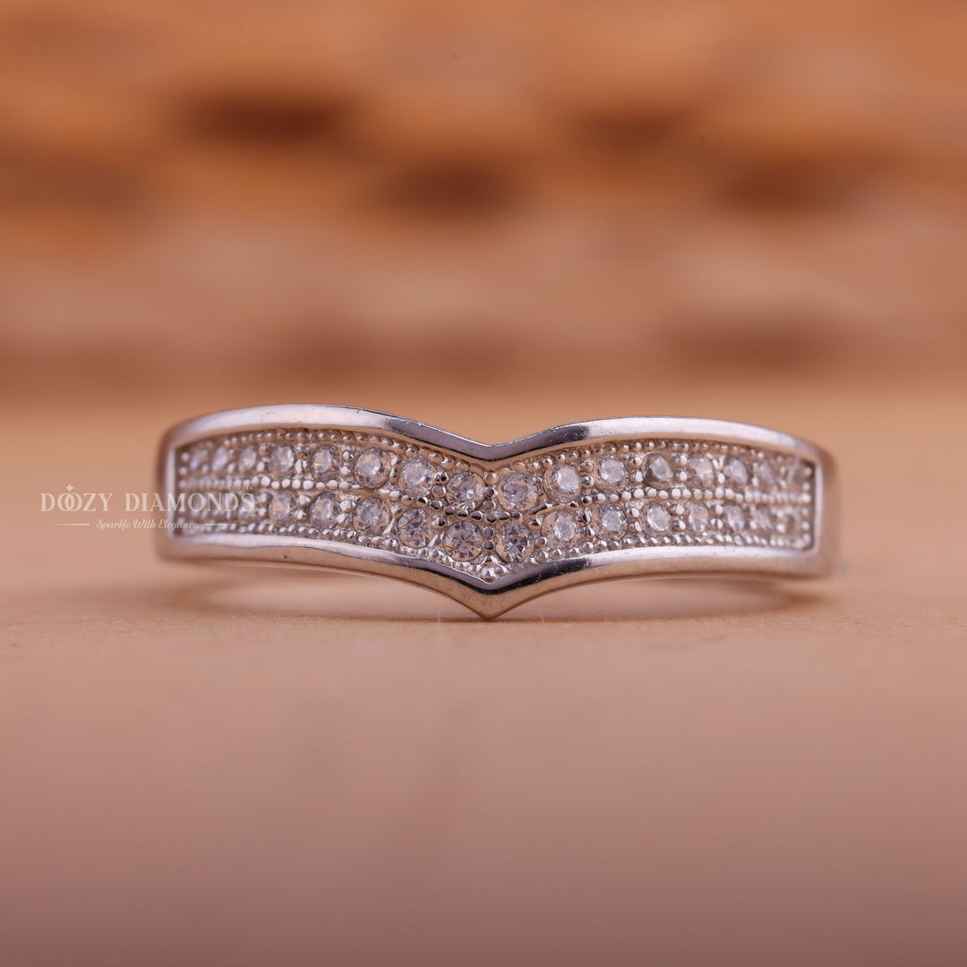 Round Diamond CVD EF/VVS Half Eternity Curved Wedding Band