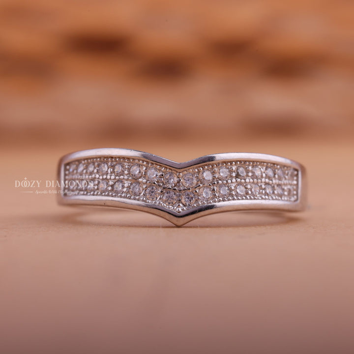 Round Diamond CVD EF/VVS Half Eternity Curved Wedding Band