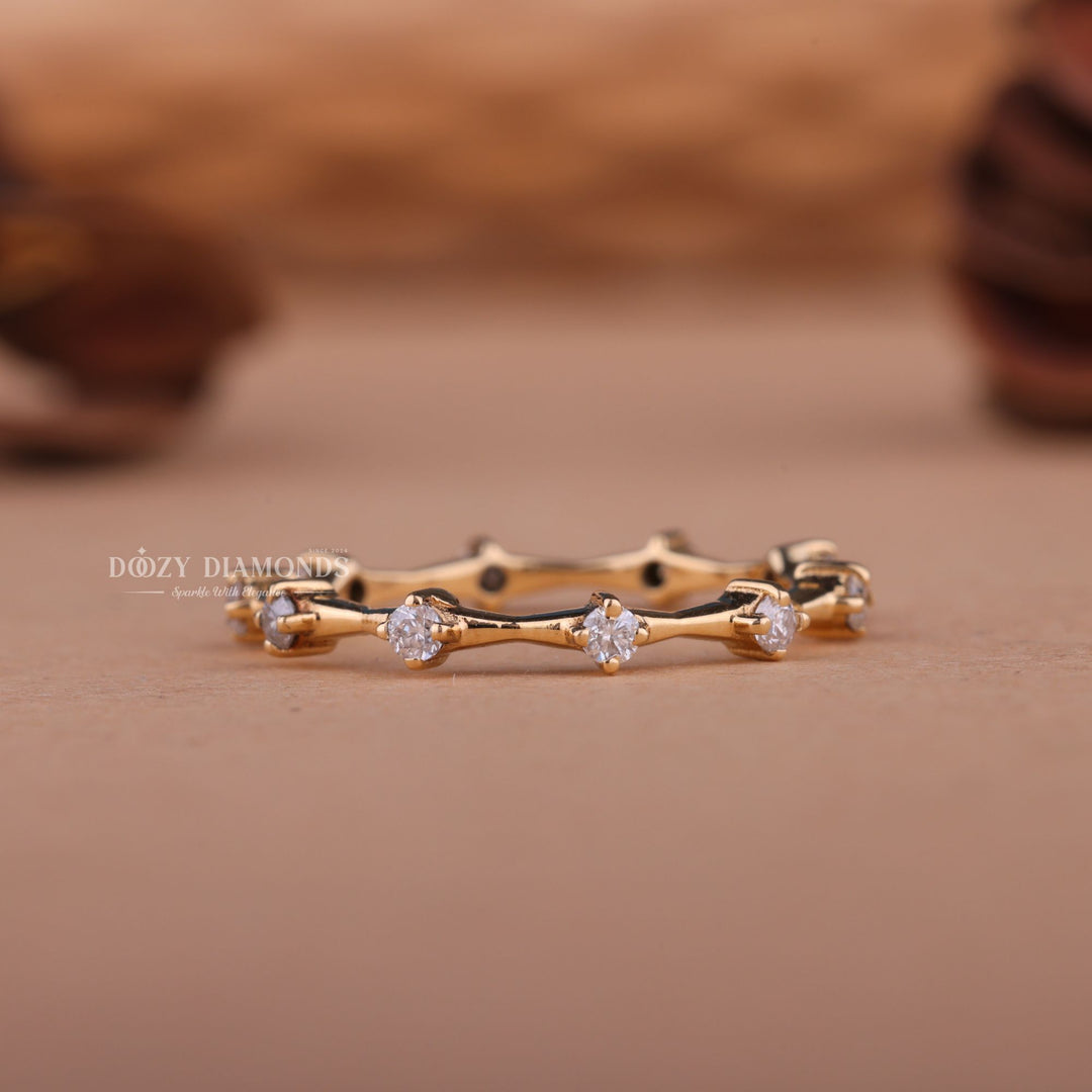 Round EF/VVS Lab Grown Distance Diamond Wedding Band for Her