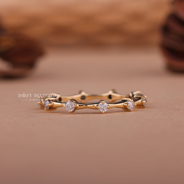 Round EF/VVS Lab Grown Distance Diamond Wedding Band for Her