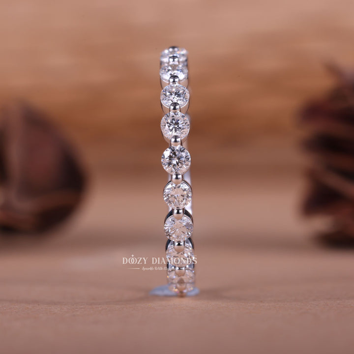 Round Lab Grown Diamond EF/VVS Floating Bubble Wedding Band