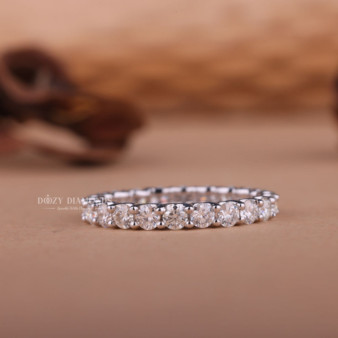 Round EF/VVS Lab Grown Diamond Shared Prongs Full Eternity Wedding Band
