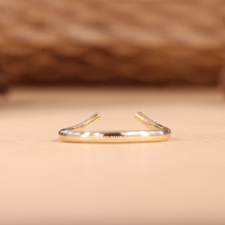 Round Cut Lab Grown Diamond EF/VVS Open Eve Wedding Band
