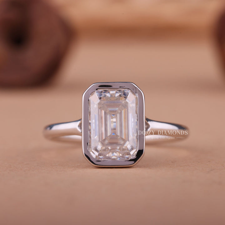 2.0CT-3.0CT Bezel Set Emerald F/VS1 Lab Grown Diamond Engagement Ring