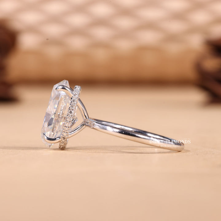 4.0CT-6.0CT Elongated Oval E/VS2 Lab Grown Hidden Halo Diamond Engagement Ring