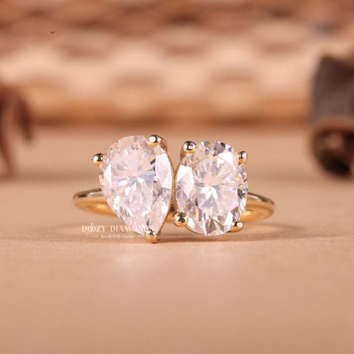 Pear & Oval Cut Lab Grown Diamond E/VS2 Toi et Moi Engagement Ring