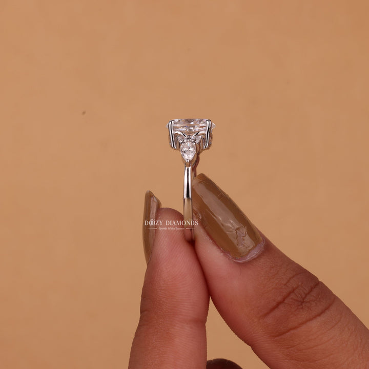 1.50CT-2.50CT Oval Cut E/VS1 Lab Grown Diamond Cluster Engagement Ring