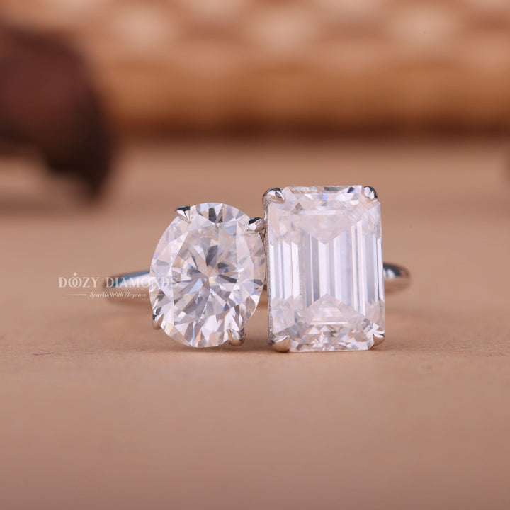 1.50CT-2.50CT Oval & Emerald F/VS1 Lab Grown Diamond Toi et Moi Engagement Ring