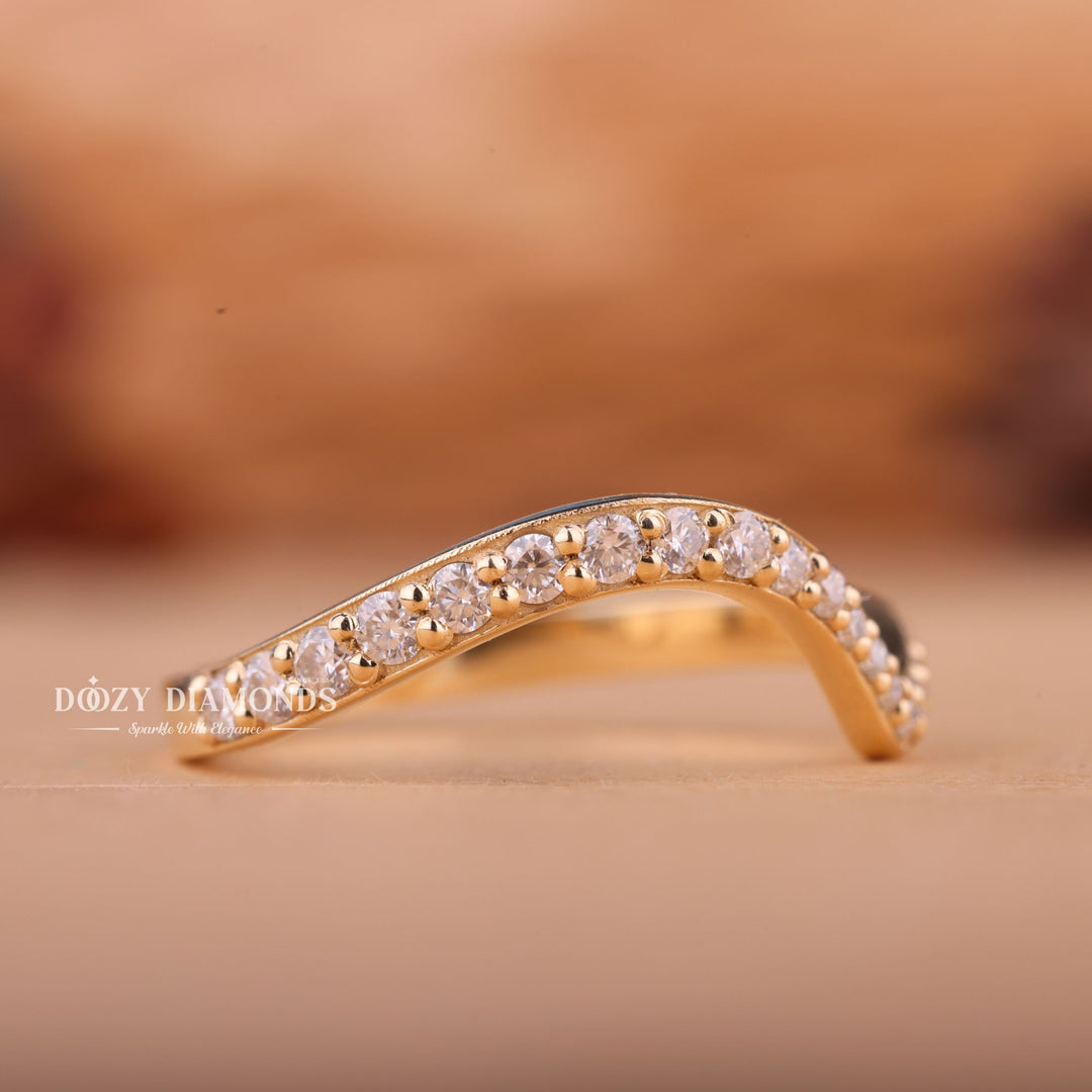 Round Lab Grown Diamond EF/VVS Curved Wedding Band
