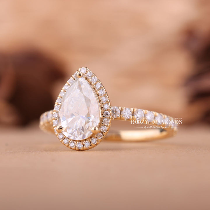 1.50CT-2.50CT Pear E/VS2 Lab Created Diamond Halo Engagement Ring