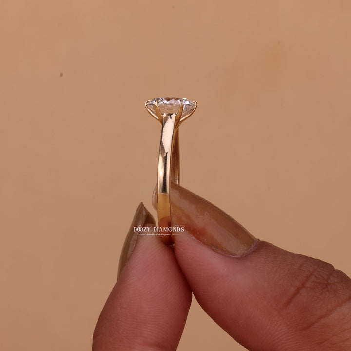 1.50CT-2.50CT Round Cut E/VS1 Lab Grown Diamond Solitaire Engagement Ring