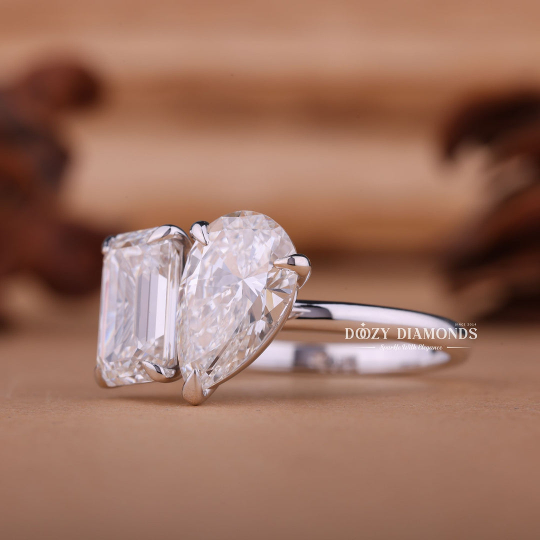 2.0CT-3.0CT Pear & Emerald E/VS2 Lab Created Diamond Toi et Moi Engagement Ring