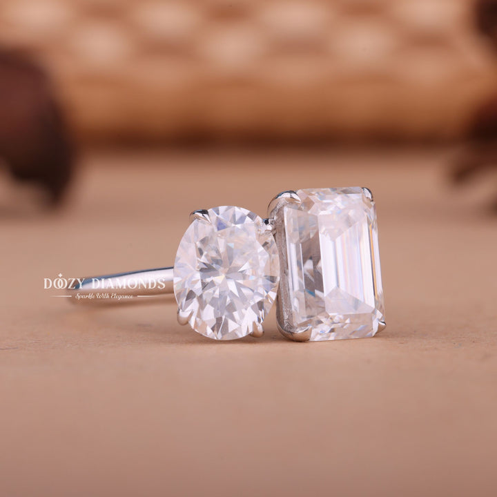 1.50CT-2.50CT Oval & Emerald F/VS1 Lab Grown Diamond Toi et Moi Engagement Ring
