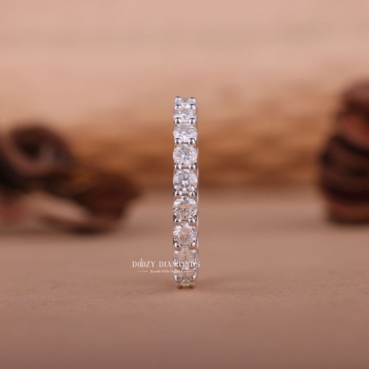 Round EF/VVS Lab Grown Diamond Shared Prongs Full Eternity Wedding Band