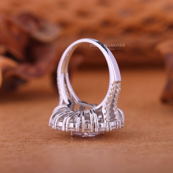 1.0CT-2.0CT Oval Halo Cluster F/VS1 Lab Grown Diamond Engagement Ring