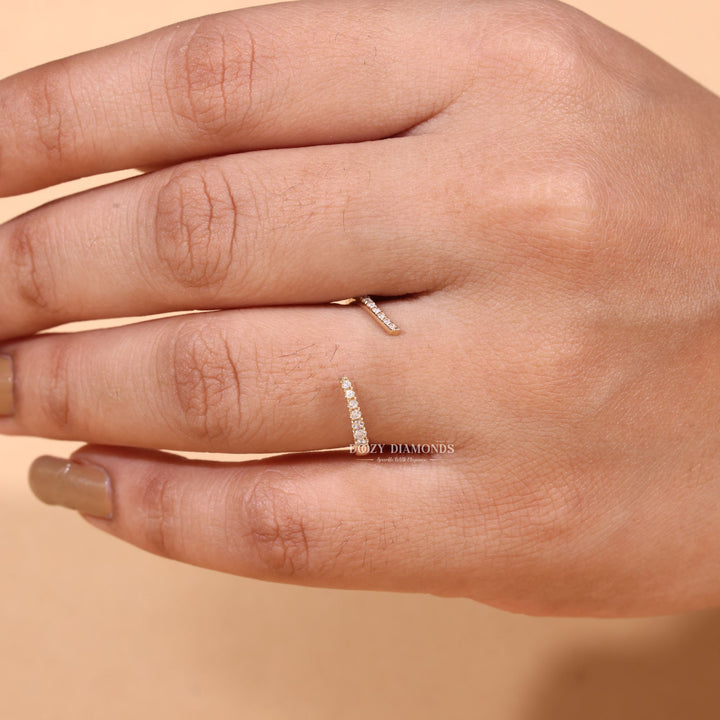 Round Cut Lab Grown Diamond EF/VVS Open Wedding Band