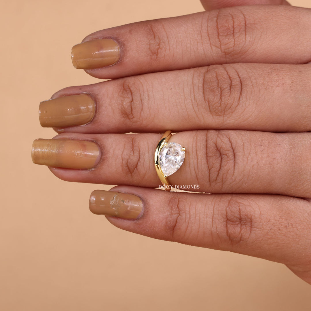 2.50CT-3.50CT Pear Cut E/VS2 Lab Grown Diamond Dome Engagement Ring
