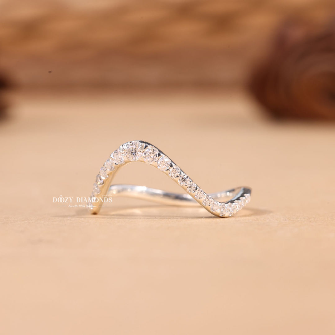 Round Cut Lab Grown Diamond EF/VVS Waves Wedding Band