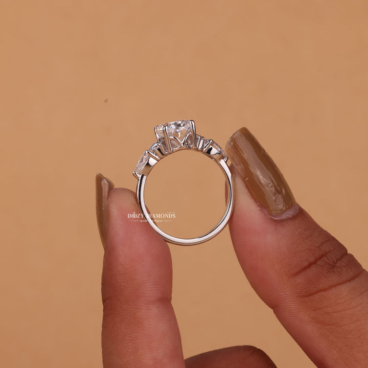 1.50CT-2.50CT Oval Cut E/VS1 Lab Grown Diamond Cluster Engagement Ring