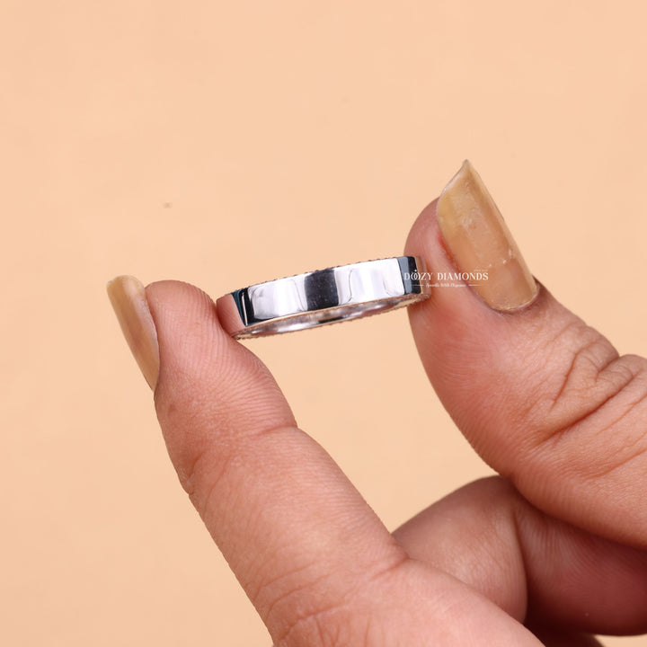 Round Cut Lab Grown Diamond EF/VVS Plain Gold Wedding Band