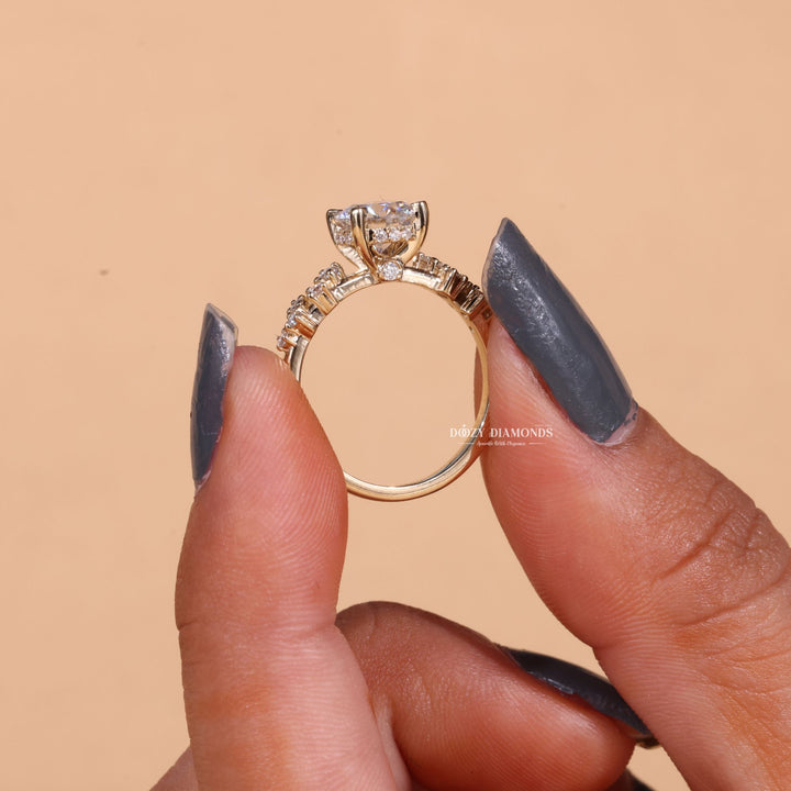 1.0CT-2.0CT Round Cut F/VS2 Lab Grown Diamond Cluster Engagement Ring