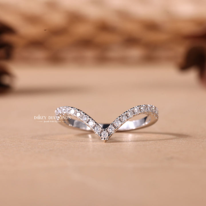 Round Cut Lab Grown Diamond EF/VVS Curved Wedding Band