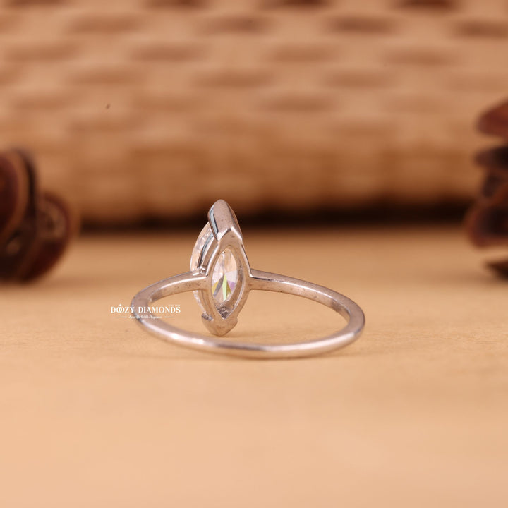 1.0CT-2.0CT Marquise Cut E/VS2 Lab Grown Solitaire Diamond Engagement Ring
