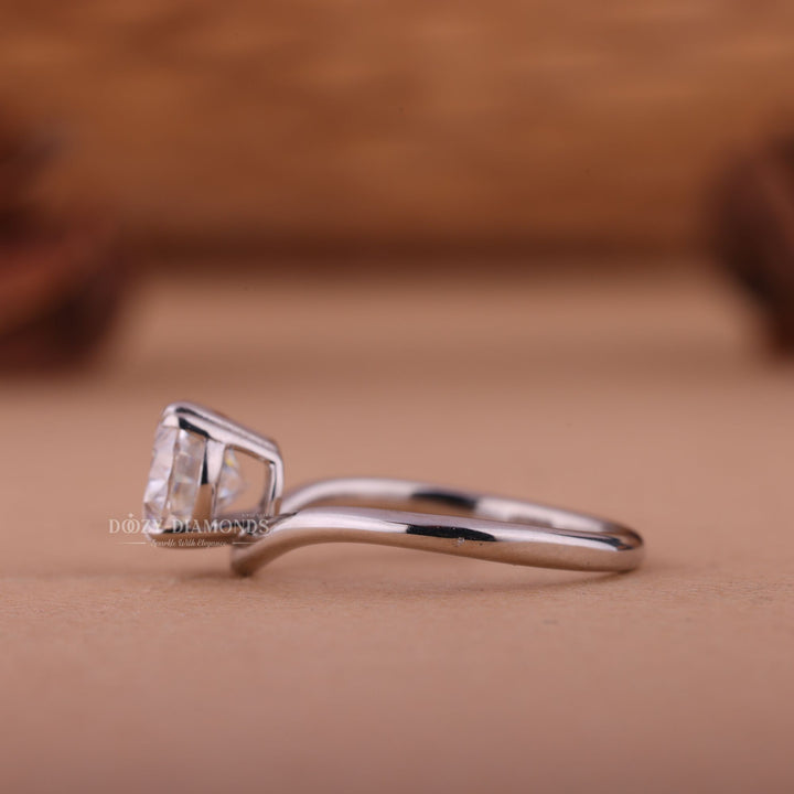 2.50CT-3.50CT Oval F/VS1 Lab Created Diamond East West Engagement Ring