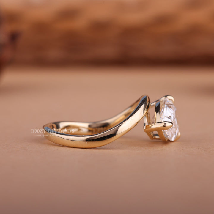 2.0CT-3.0CT Pear East West F/VS1 Lab Grown Diamond Engagement Ring