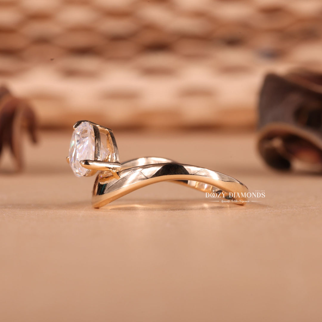 2.0CT-3.0CT East West Pear E/VS1 Lab Grown Diamond Unique Wave Engagement Ring
