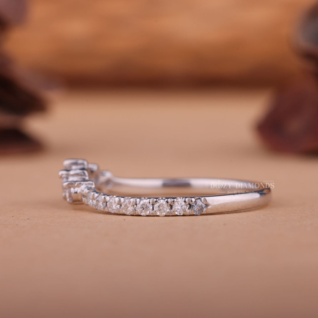 Round Lab Grown Diamond EF/VVS Curved Wedding Band