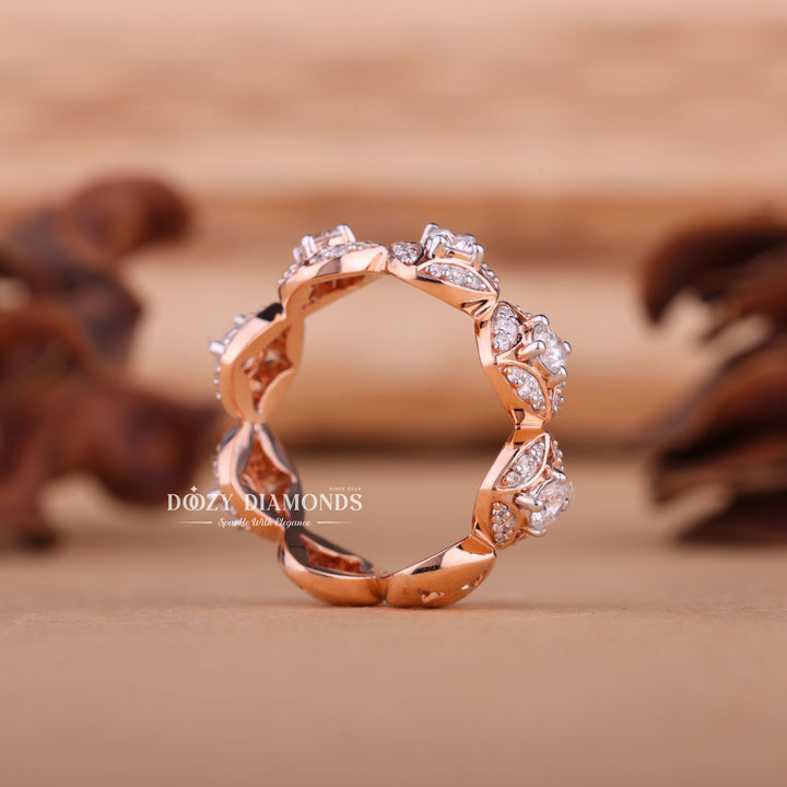 Round EF/VVS Diamond Lab Grown Unique Flower Shape Wedding Band