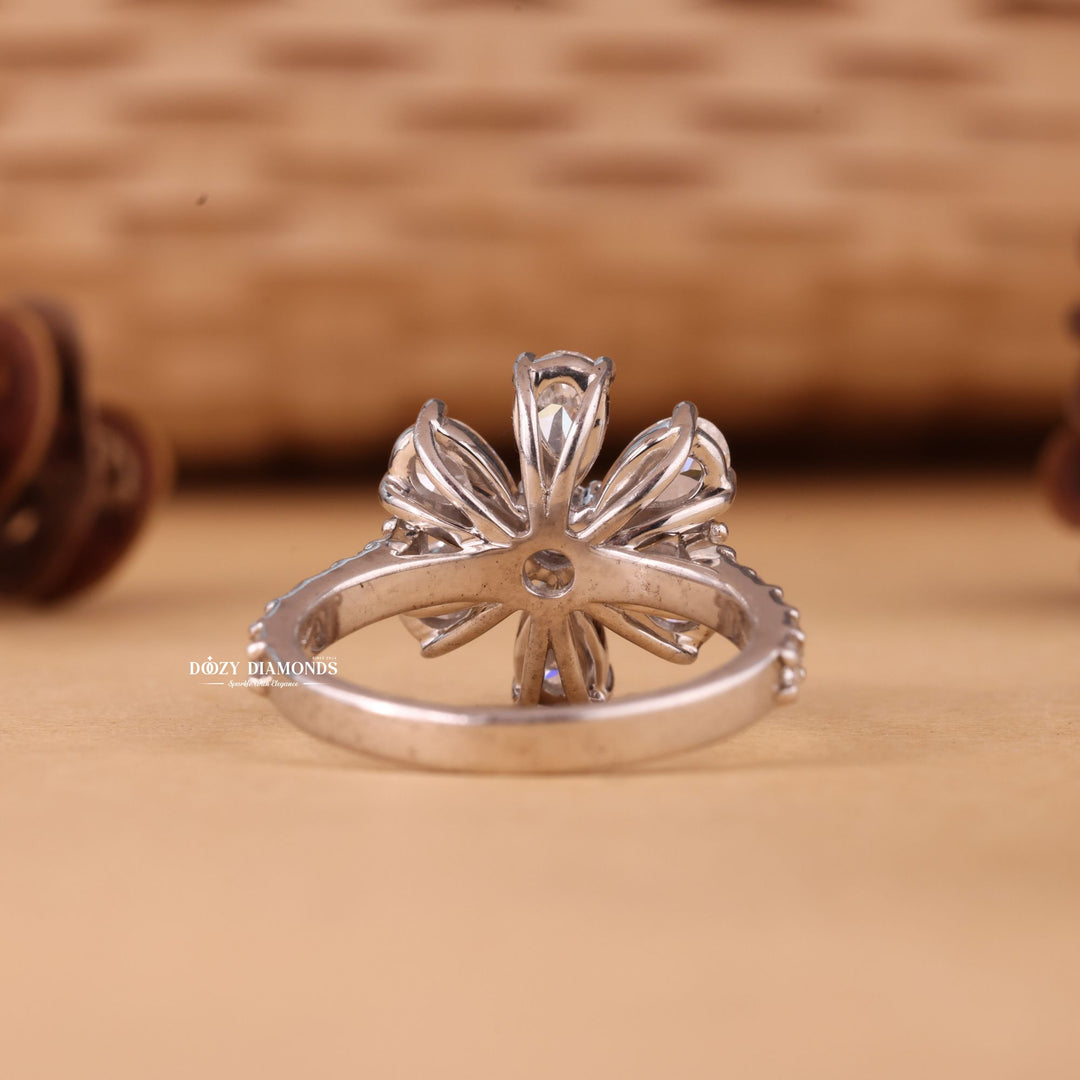 Round & Pear Cut E/VS1 Lab Grown Diamond Flower Engagement Ring