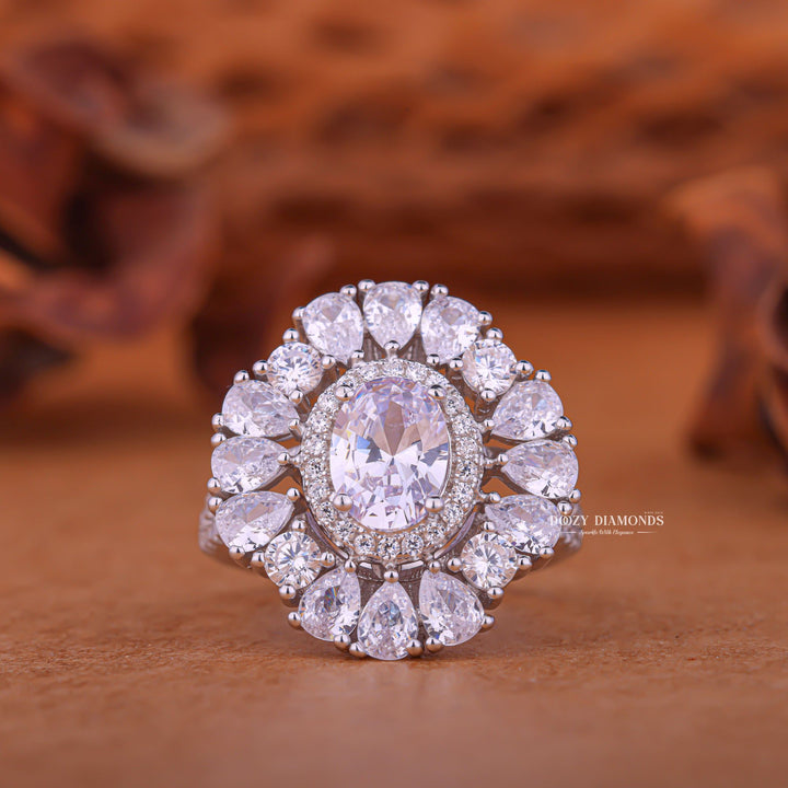 1.0CT-2.0CT Oval Halo Cluster F/VS1 Lab Grown Diamond Engagement Ring