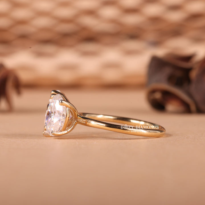Pear & Oval Cut Lab Grown Diamond E/VS2 Toi et Moi Engagement Ring