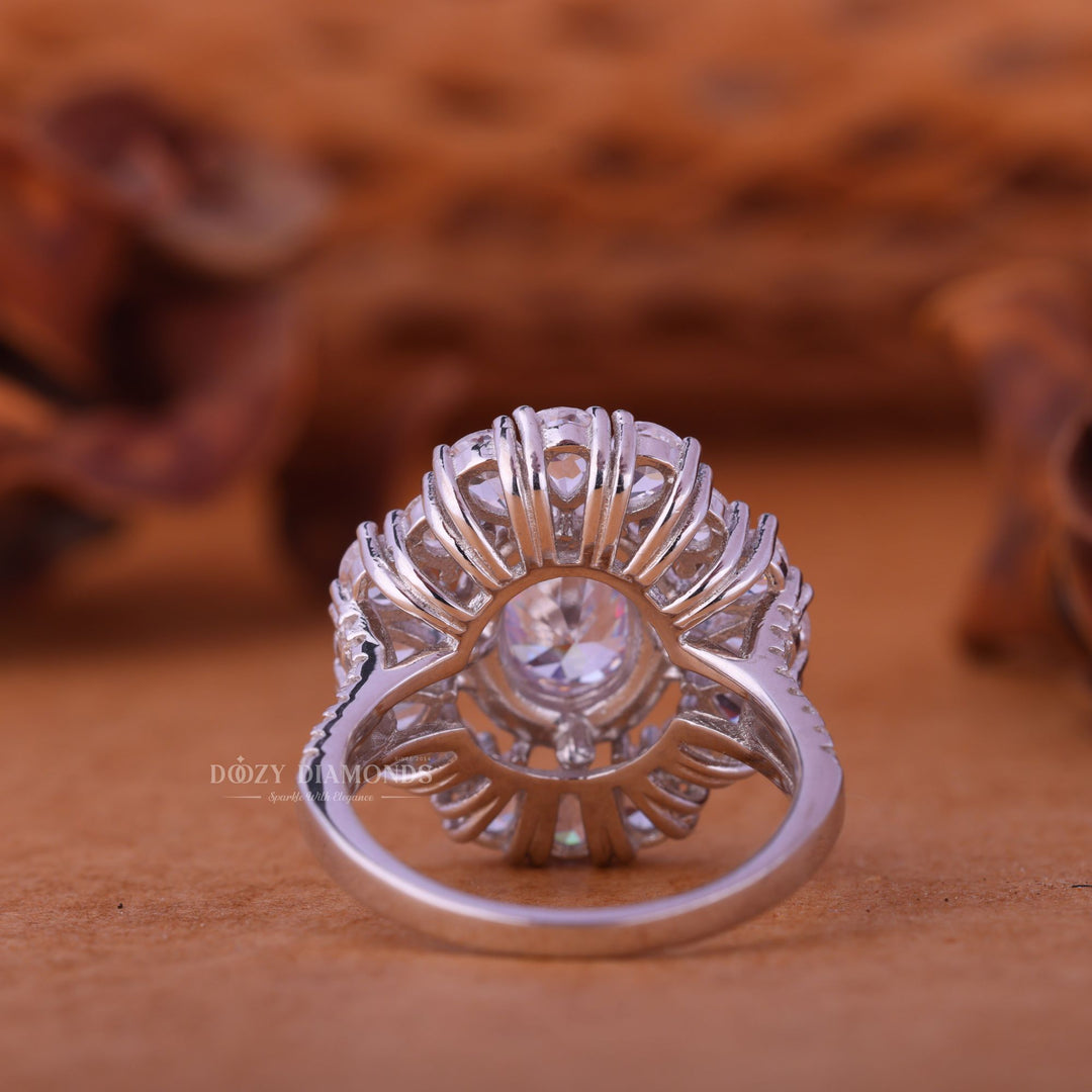 1.0CT-2.0CT Oval Halo Cluster F/VS1 Lab Grown Diamond Engagement Ring