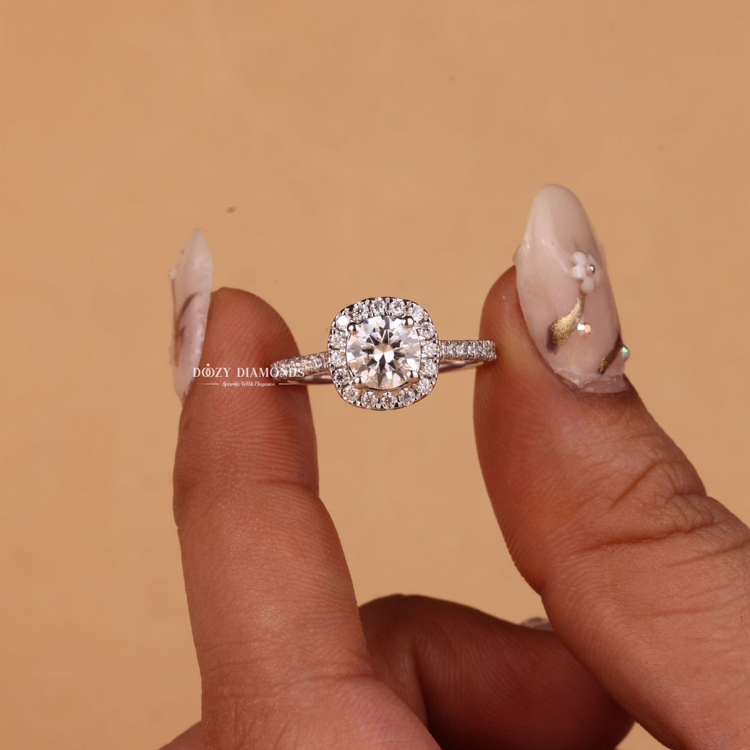 0.50CT-1.50CT Round Cut F/VS1 Lab Grown Diamond Halo Engagement Ring