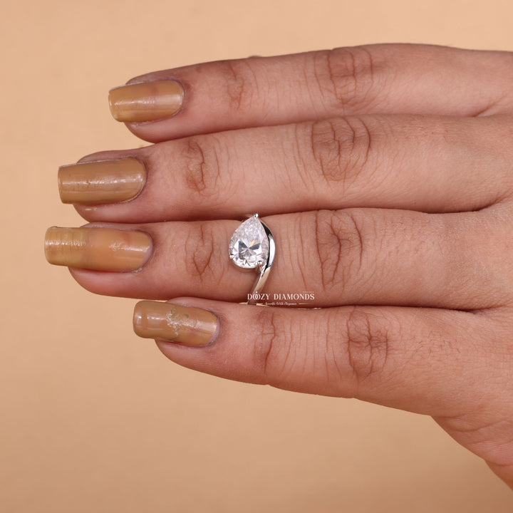 2.0CT-3.0CT Pear Cut F/VS1 Lab Grown Diamond Waves Engagement Ring