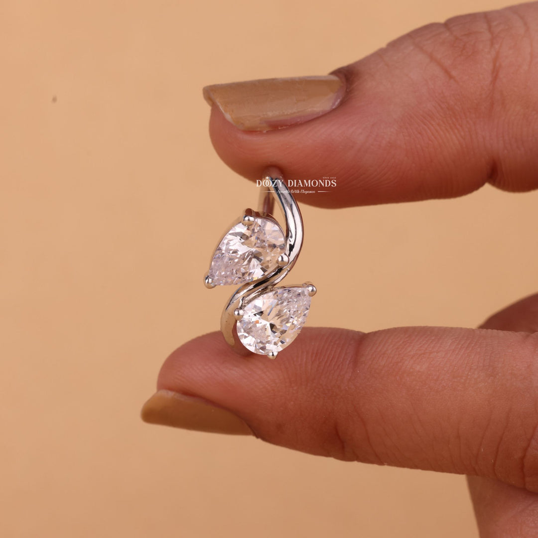 Pear Cut E/VS2 Lab Grown Toi et Moi Diamond Engagement Ring