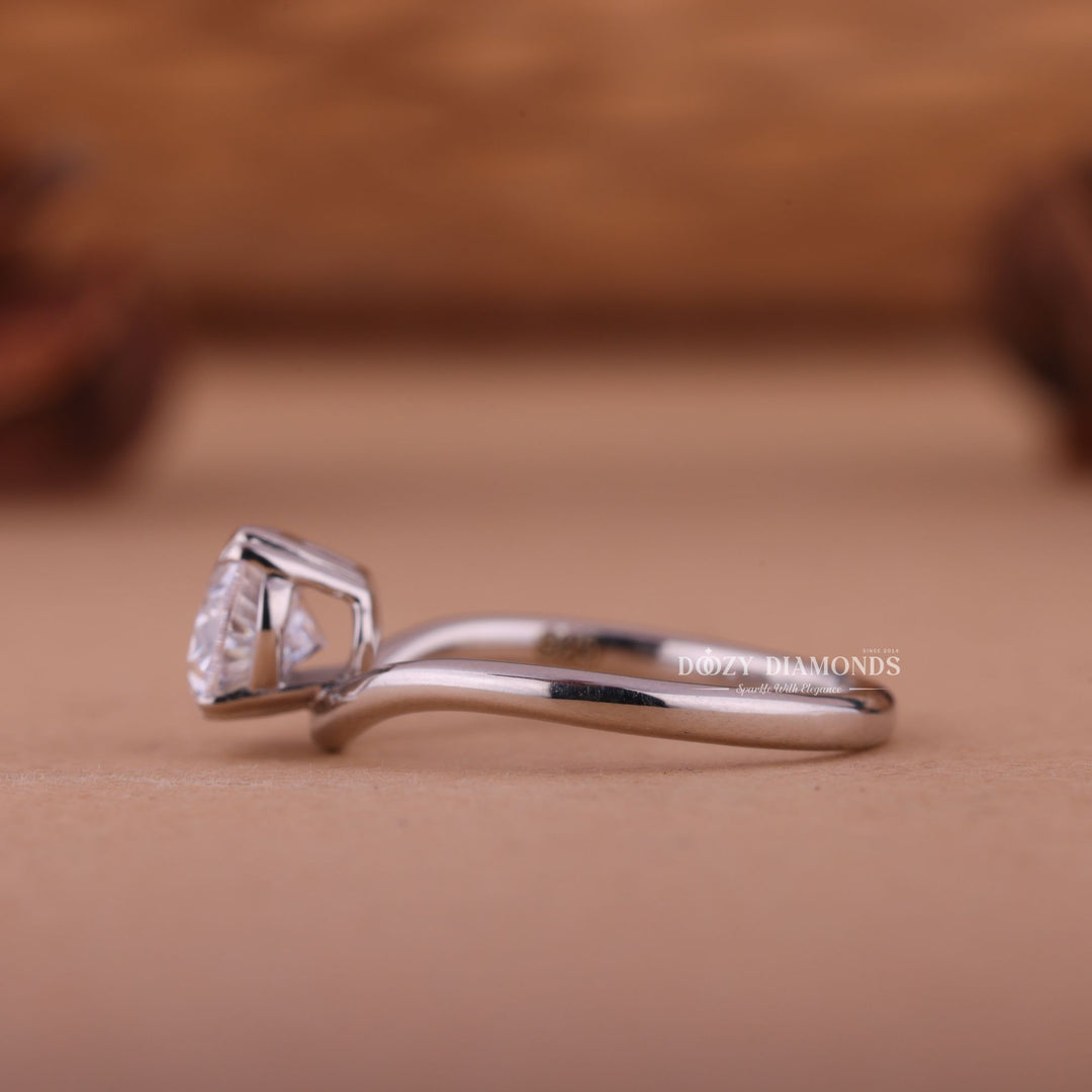 2.0CT-3.0CT East West Oval F/VS1 Lab Grown Diamond Wave Engagement Ring