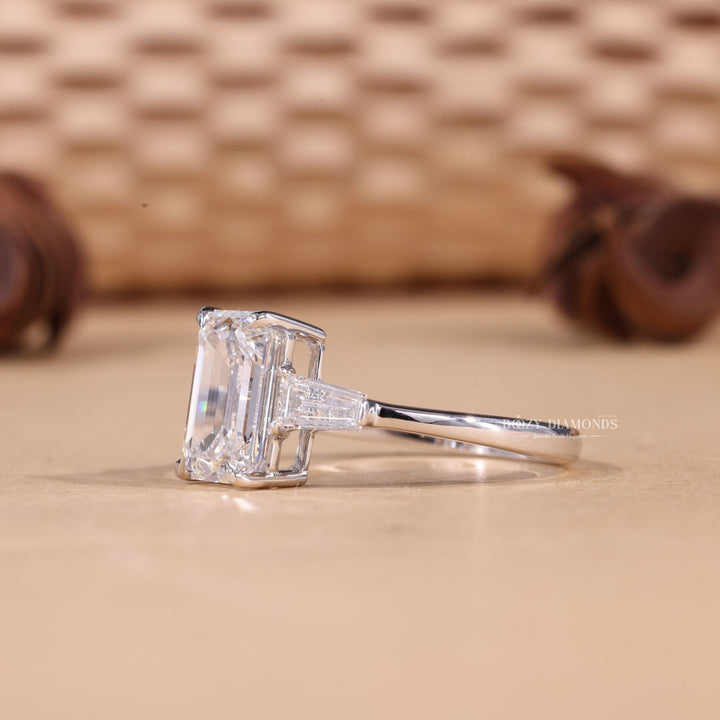 3.0CT-4.0CT Emerald Cut F/VS1 Lab Grown Three Stone Diamond Engagement Ring