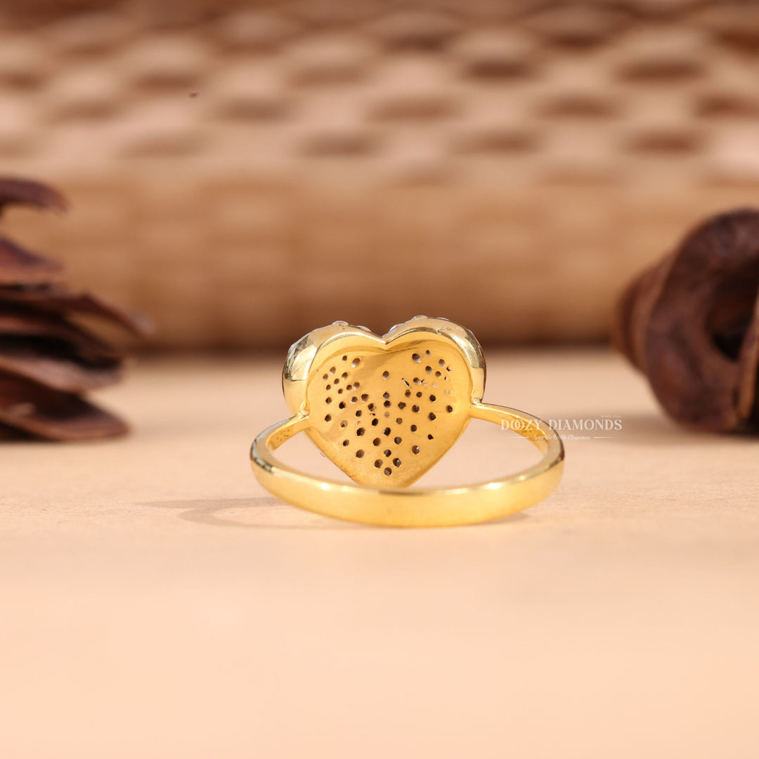 Round Cut Lab Grown Diamond F/VS1 Heart Shape Engagement Ring