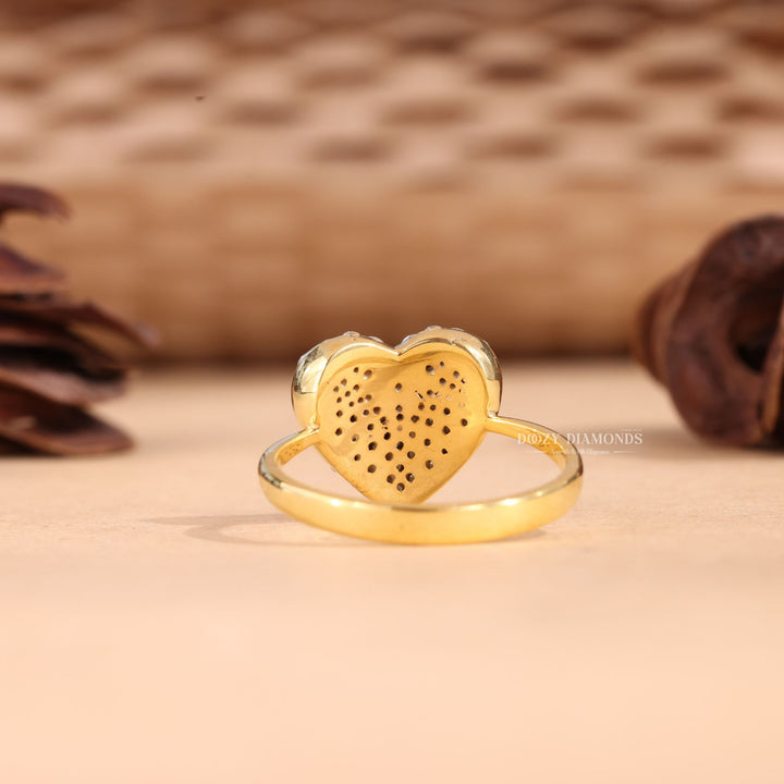 Round Cut Lab Grown Diamond F/VS1 Heart Shape Engagement Ring