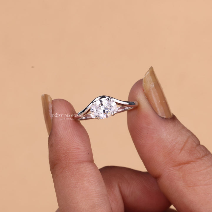 2.0CT-3.0CT Oval Cut E/VS1 Lab Grown Diamond Curved Engagement Ring